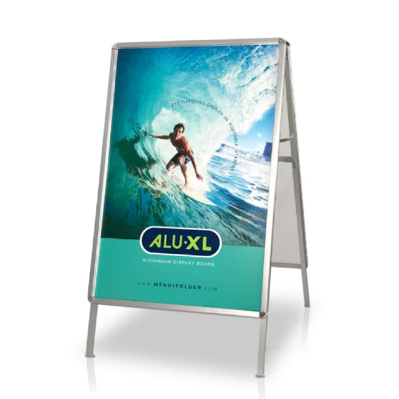 In Standee Quảng Cáo Dài Hạn