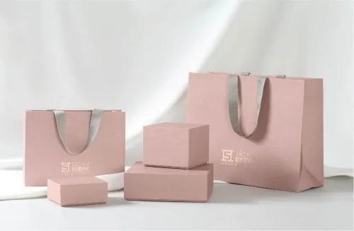 Tham Khảo 20+ Mẫu Túi Giấy Ivory Cao Cấp, Sang Trọng 17 Mau Tui Giay Ivory 13 Tham Khảo 20+ Mẫu Túi Giấy Ivory Cao Cấp, Sang Trọng | In Đồng Lợi | 16