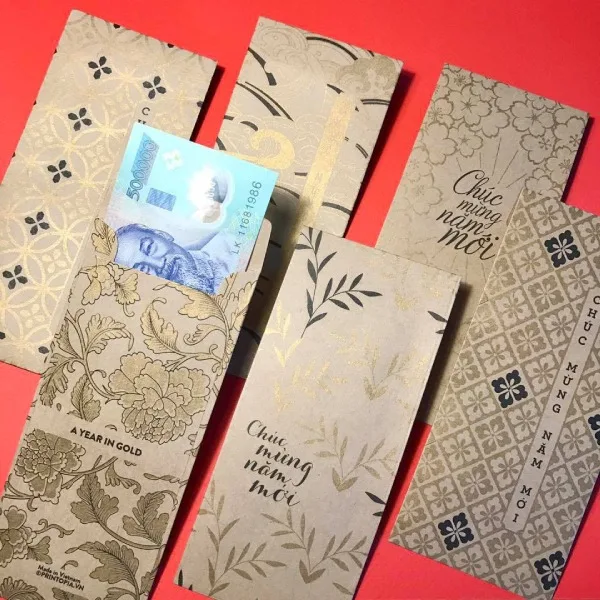 Khám Phá 10 Kiểu Bao Lì Xì Xưa, Phong Cách Vintage Gợi Nhớ Ký Ức 18 Bao Li Xi Xua 5 1 Khám Phá 10 Kiểu Bao Lì Xì Xưa, Phong Cách Vintage Gợi Nhớ Ký Ức | In Đồng Lợi | 18