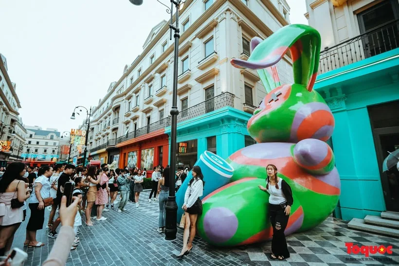 Địa Điểm Chụp Kỷ Yếu Hà Nội - Phố Đi Bộ Carnaby Nguyễn Xiển, Thanh Xuân