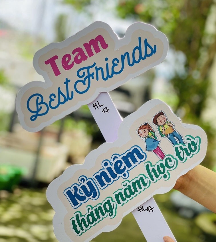 In Hashtag 22 9 In Hashtag In Hashtag Cầm Tay Chụp Ảnh