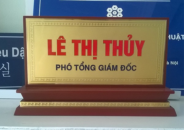 TOP 25+ Mẫu bảng tên để bàn đẹp - Chuyên nghiệp cho văn phòng hiện đại | In Đồng Lợi | 2