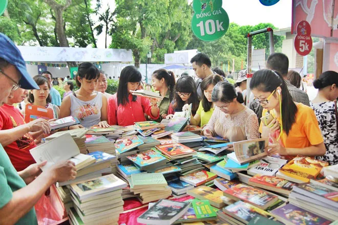 Tiền Bản Quyền Sách Là Bao Nhiêu