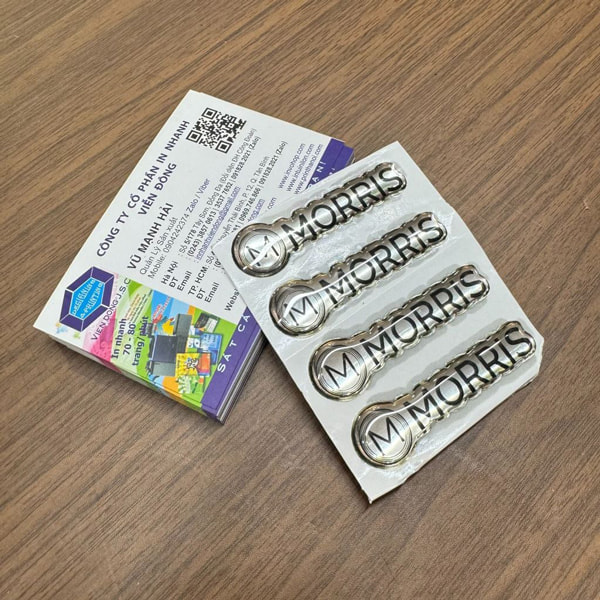 Giải Mã 4 Lớp Cấu Tạo Tem Nhựa Phủ Keo Epoxy: Bí Mật Đằng Sau Hiệu Ứng 3D Siêu Bền 15 Cau Tao Tem Nhua Phu Keo Epoxy 11 Giải Mã 4 Lớp Cấu Tạo Tem Nhựa Phủ Keo Epoxy: Bí Mật Đằng Sau Hiệu Ứng 3D Siêu Bền | In Đồng Lợi | 15