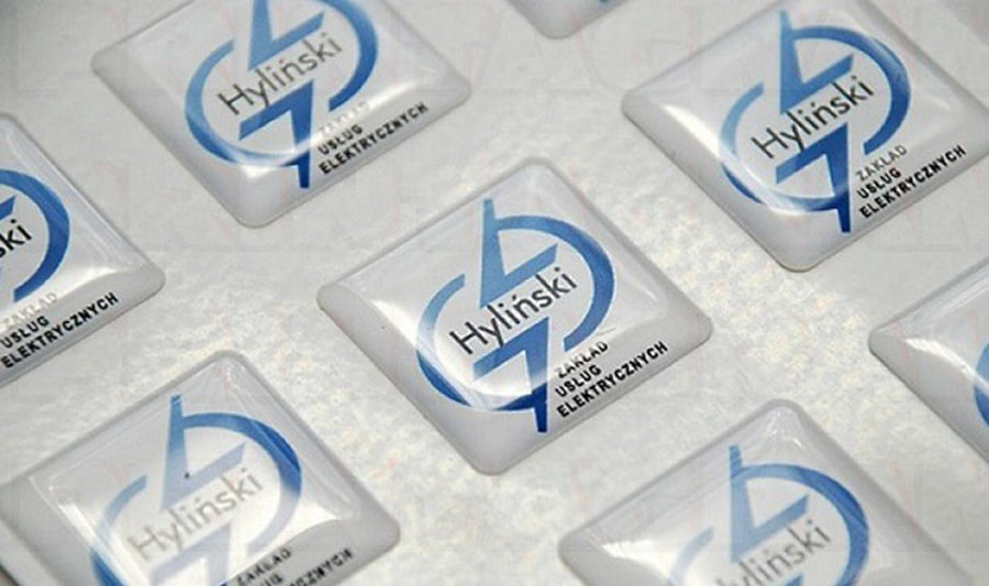 Giải Mã 4 Lớp Cấu Tạo Tem Nhựa Phủ Keo Epoxy: Bí Mật Đằng Sau Hiệu Ứng 3D Siêu Bền 12 Cau Tao Tem Nhua Phu Keo Epoxy 13 Giải Mã 4 Lớp Cấu Tạo Tem Nhựa Phủ Keo Epoxy: Bí Mật Đằng Sau Hiệu Ứng 3D Siêu Bền | In Đồng Lợi | 12