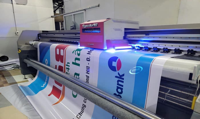In Uv Là Gì? Công Nghệ In Cao Cấp Cho Bề Mặt Đặc Biệt 20 In Uv 1 In Uv Là Gì? Công Nghệ In Cao Cấp Cho Bề Mặt Đặc Biệt | In Đồng Lợi | 20