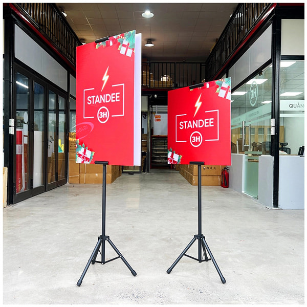 3 Lý do Standee 2 mặt giúp tiết kiệm không gian hiệu quả | In Đồng Lợi | 3