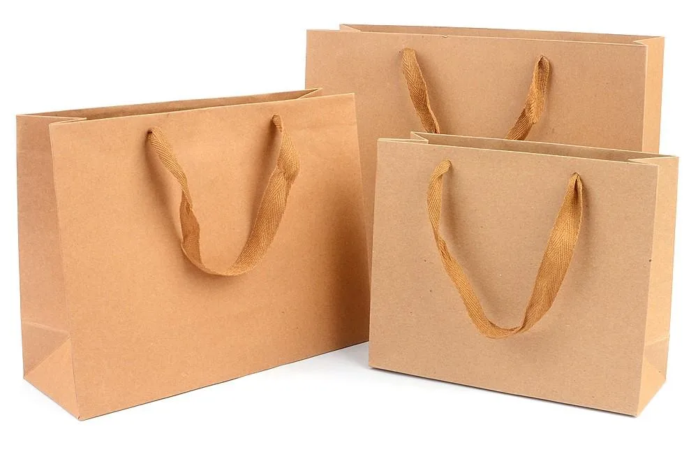 20+Mẫu Túi Giấy Kraft Cao Cấp – Chất Lượng Đến Từ Sự Khác Biệt 25 Tui Giay Co Quai Túi Giấy Có Quai Đựng Quần Áo